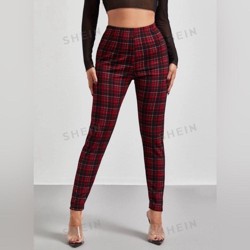 Plaid red stretchy pants